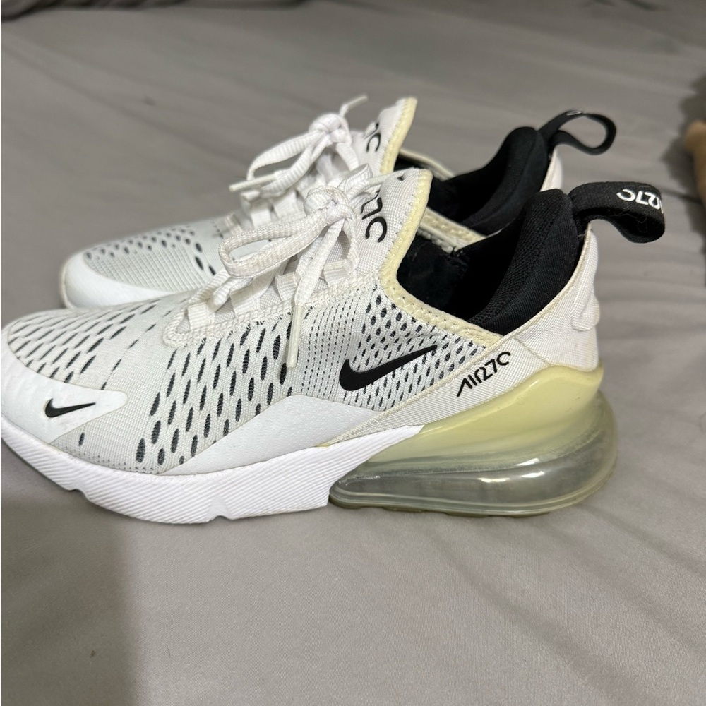 Nike women’s  Air Max 270 White and Black Sneakers